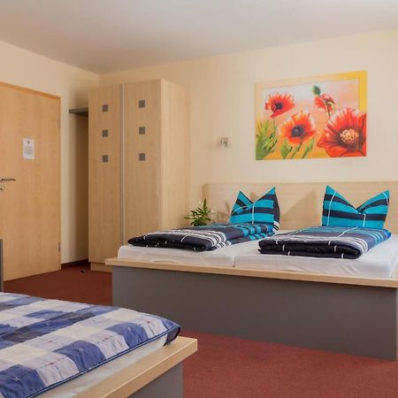 Hotel Papillon Lappersdorf  Ngoại thất bức ảnh