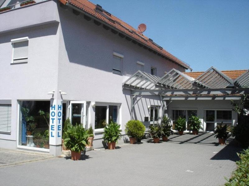 Hotel Papillon Lappersdorf  Ngoại thất bức ảnh