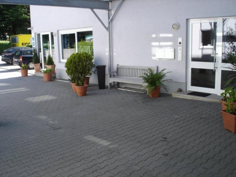 Hotel Papillon Lappersdorf  Ngoại thất bức ảnh