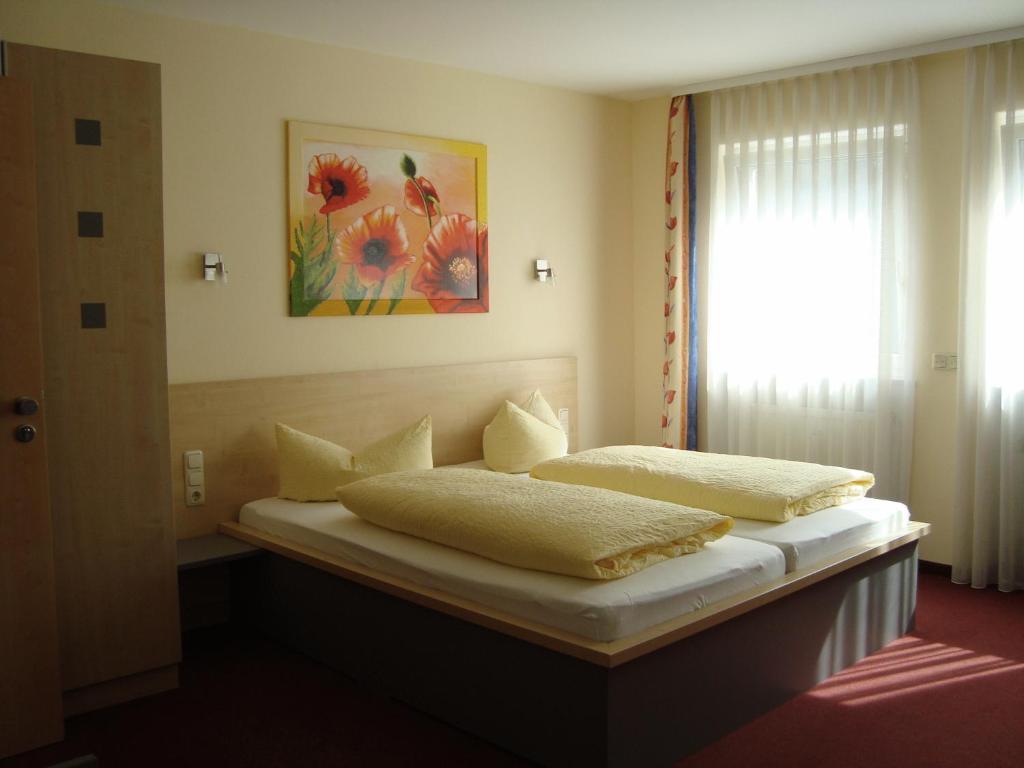 Hotel Papillon Lappersdorf  Ngoại thất bức ảnh