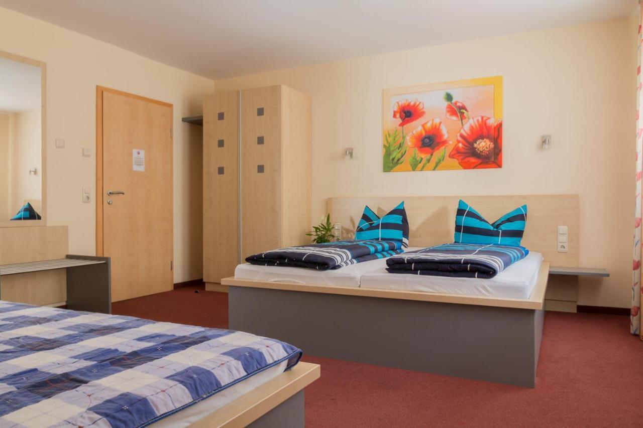 Hotel Papillon Lappersdorf  Ngoại thất bức ảnh