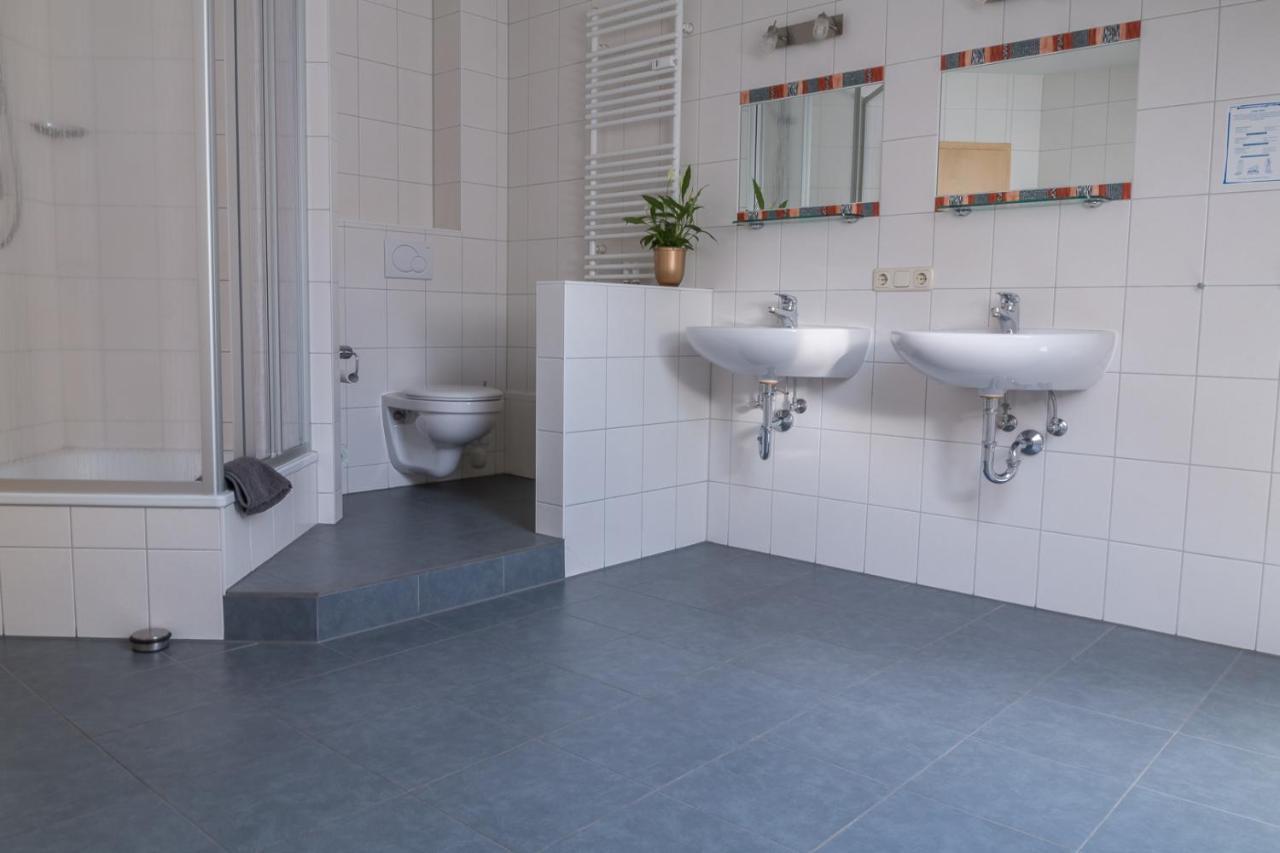 Hotel Papillon Lappersdorf  Ngoại thất bức ảnh